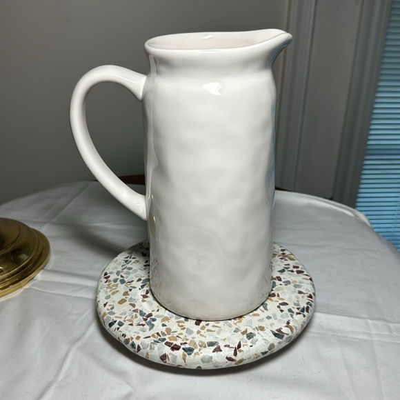 Rae Dunn Iced Tea pitcher - Picture 4 of 7